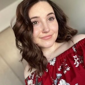 Meet your Posher, Isabella